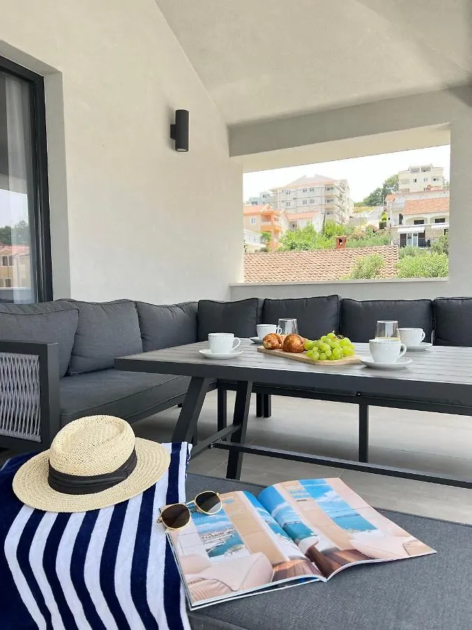Beachfront House Olbia With Private Parking 0*, Trogir