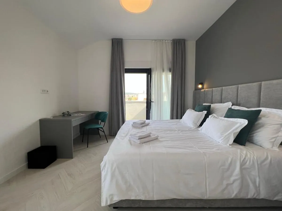Beachfront House Olbia With Private Parking Apartman Trogir